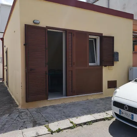 Via Crotone 93c